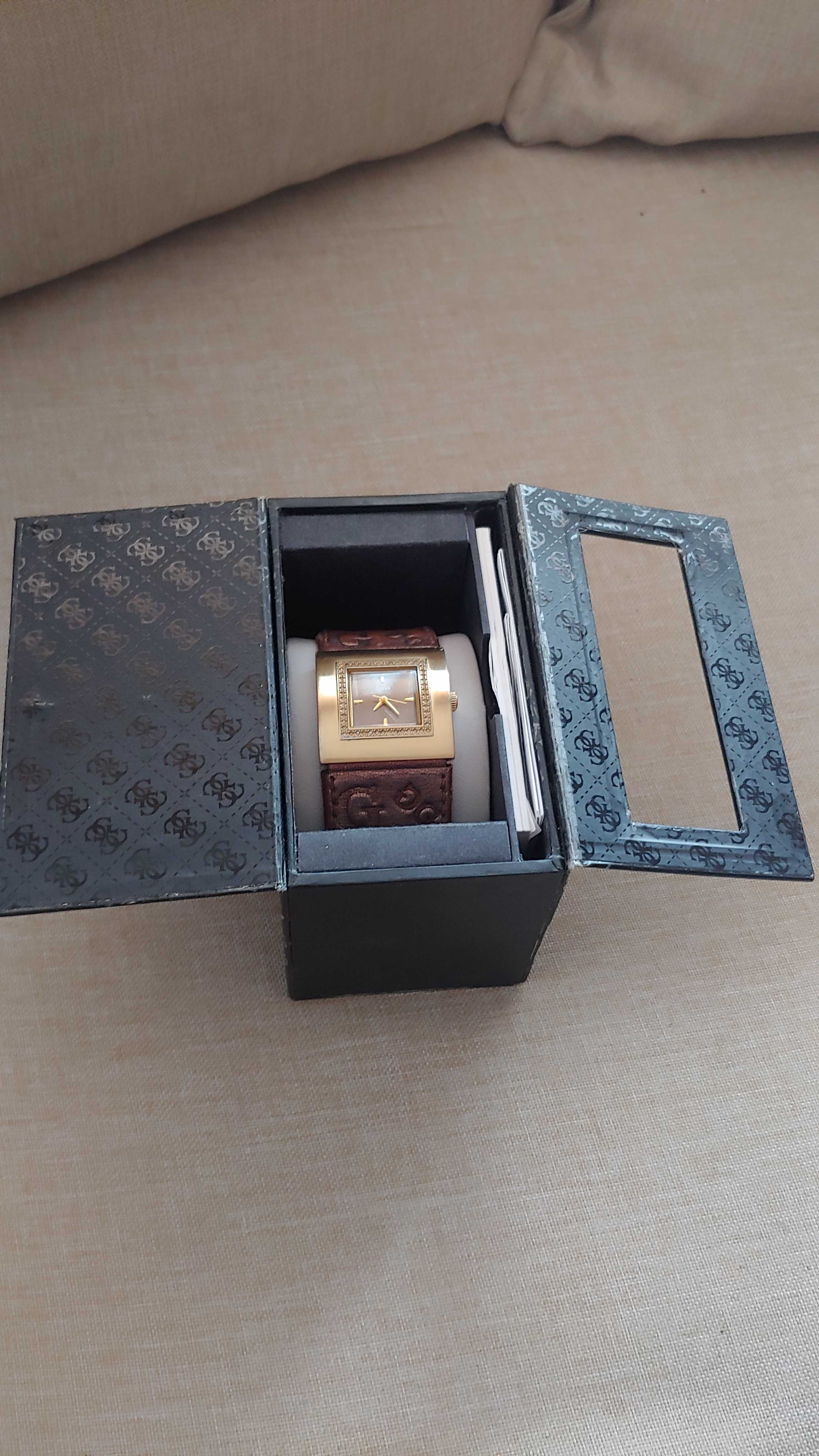 Дамски  часовник Guess 80335L1