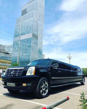 Черный Лимузин Cadillac Escalade в Алматы