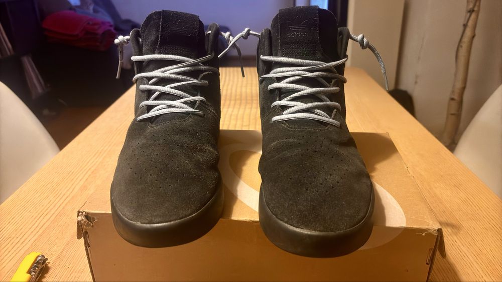Продавам кецове Adidas Tubular Invader -  43 номер - 50 лева