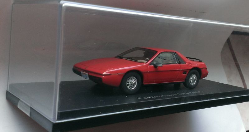 Macheta Pontiac Fiero 2M4 1984 - BOS Models, scara 1:43