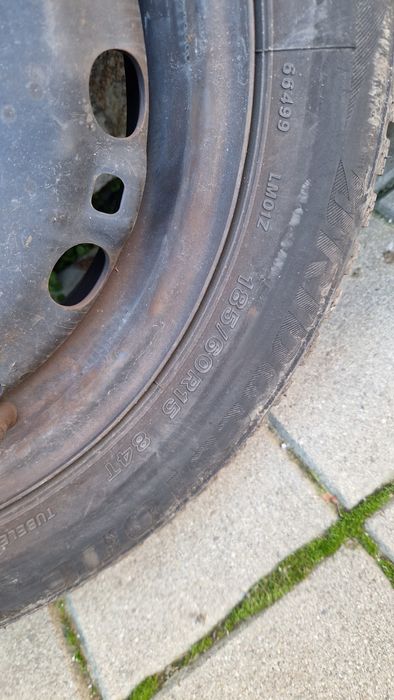 Джанти 15" 5х100  със зимни гуми 185 60 15 vw polo