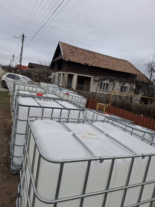 Bazine 1000 de litrii curate ca noi