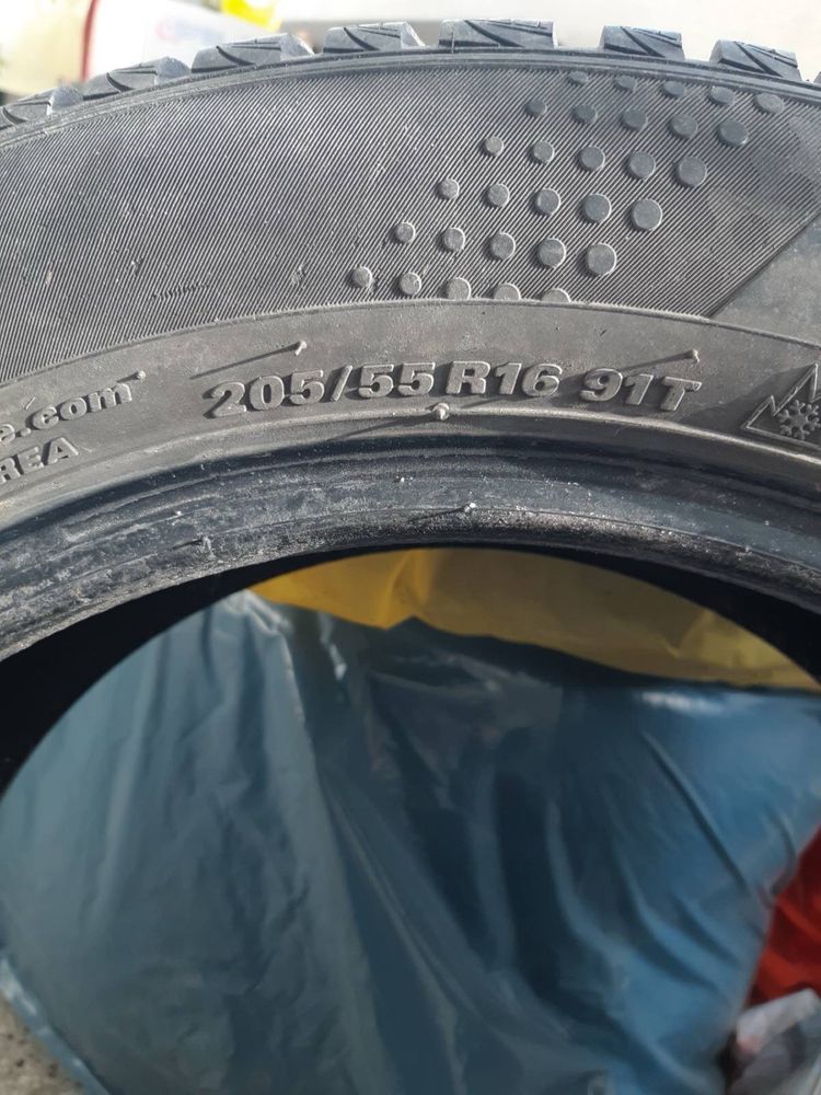 Kumho Wintercraft 205/55/16 DOT 2719