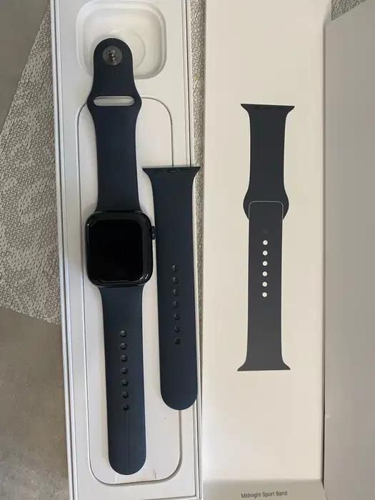 Apple watch 8 , GPS , carcasa midnight aliminium 41mm