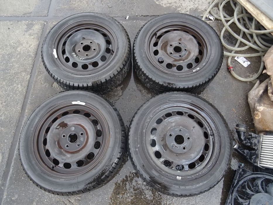 Vand Jante Tabla cu Cauciucuri M+S Volkswagen Passat 205/55 R16 din 2007
