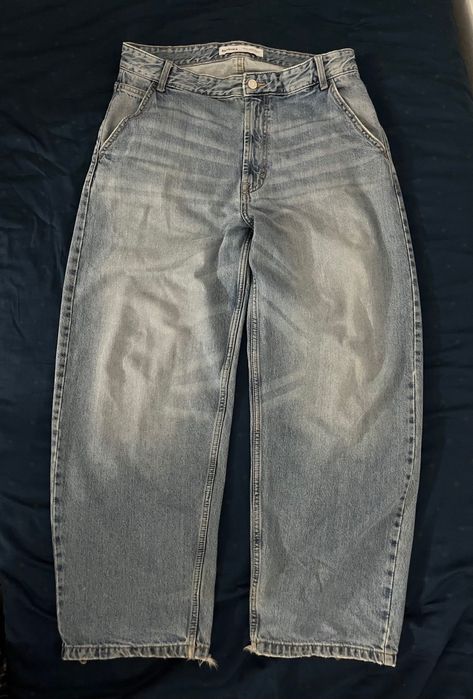 Blugi albastri BERSHKA