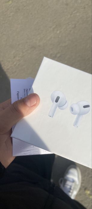Продам AirPods pro