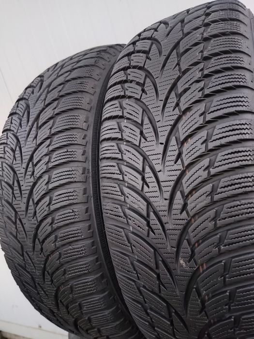 2бр зимни гуми 195/55/16 Nokian WR, Runflat
6.83mm
Добро състояние без