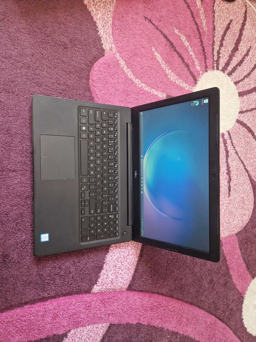 Dell 3590 | i5-8250U | 16GB DDR4 |