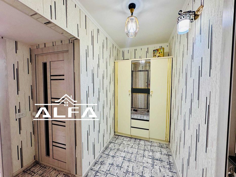 Buxoroda kvartira sotiladi 2 xonali 56m2 3-qavat.