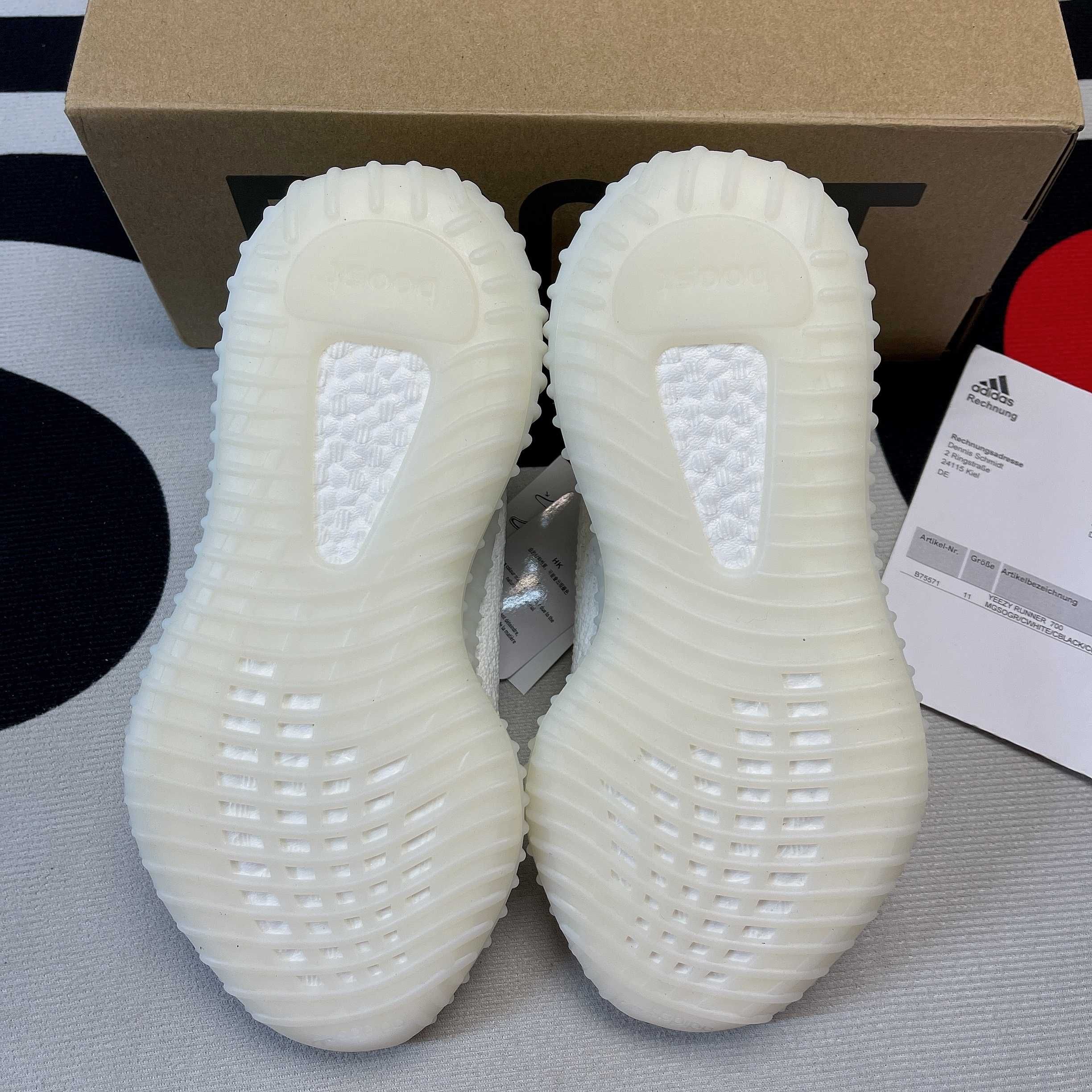 Adidas & Yeezy 350 V2 Cream Triple White (36-48)