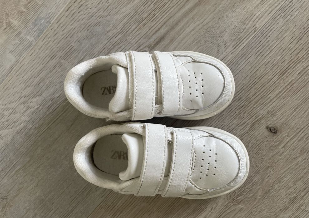 Adidasi ZARA marime 23