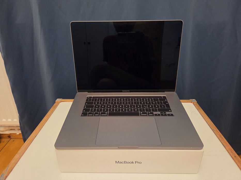 vand Macbook Pro I7