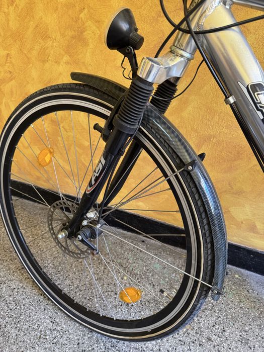 Велосипед с предни амортисьори