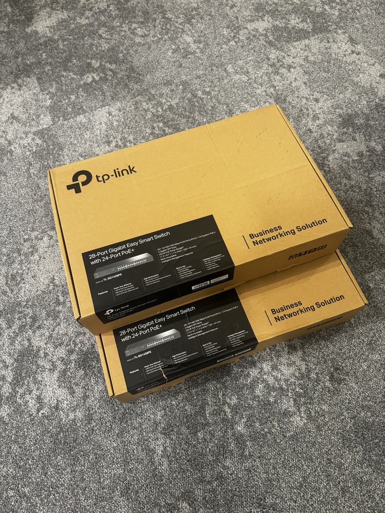 28-Port Gigabit Easy Smart Switch with 24-Port PoE+ Model: TL-SG1428PE