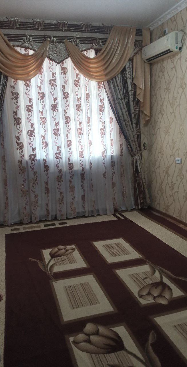 2 xonali 1 etajda joylashgan barcha qulayliklarga ega kvartira sotilad