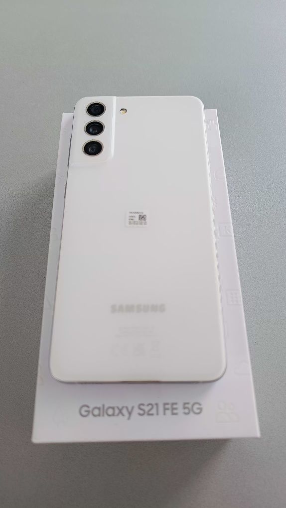 Samsung S 21 FE 5G  256 GB /8GB