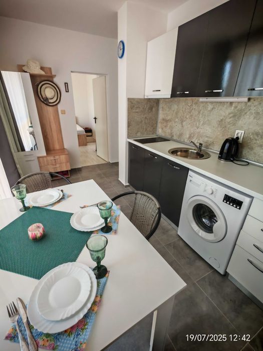 Продава се Двустаен апартамент в Свети Влас - 94 кв.м за 862 €/кв.м - Снимка #1