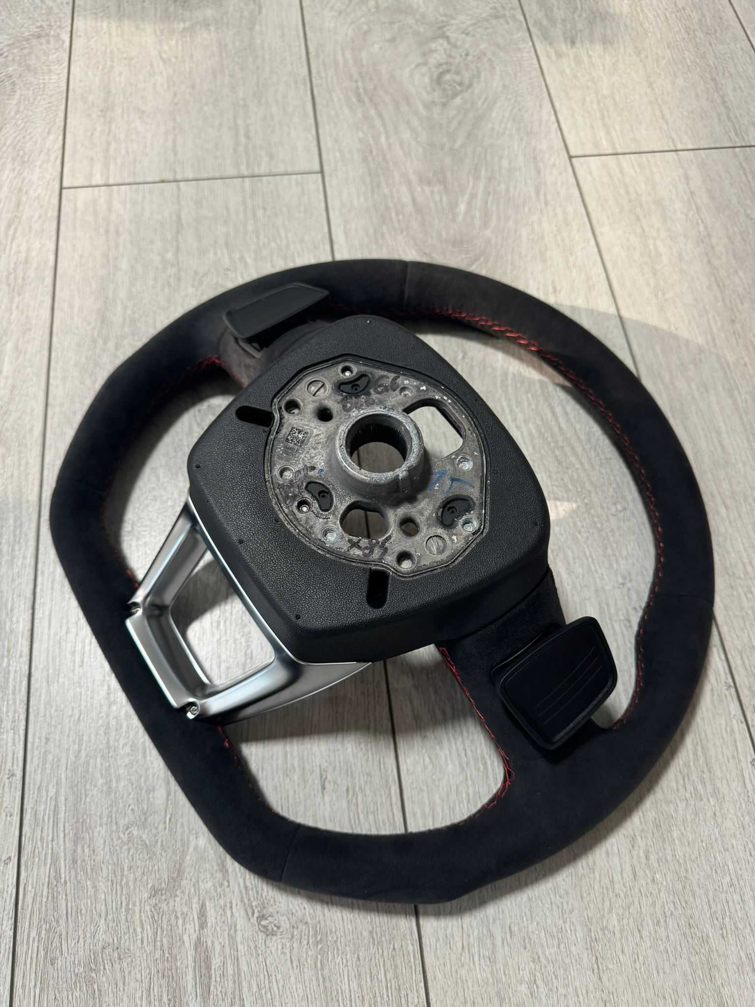 Volan Audi RS / Alcantara / Tesit Audi A4/A5/A5/Q3/Q5/Q7/Q8 S Line NOU