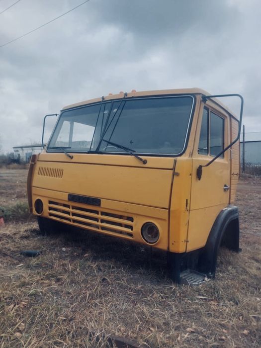Продам Кабину КАМАЗ со спальником не гнилая