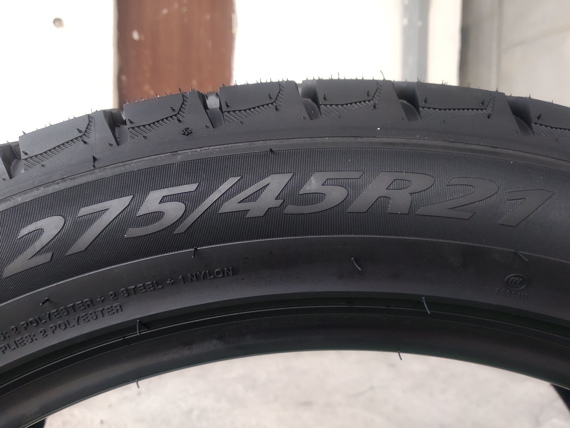Зимние автошины 275/45R21