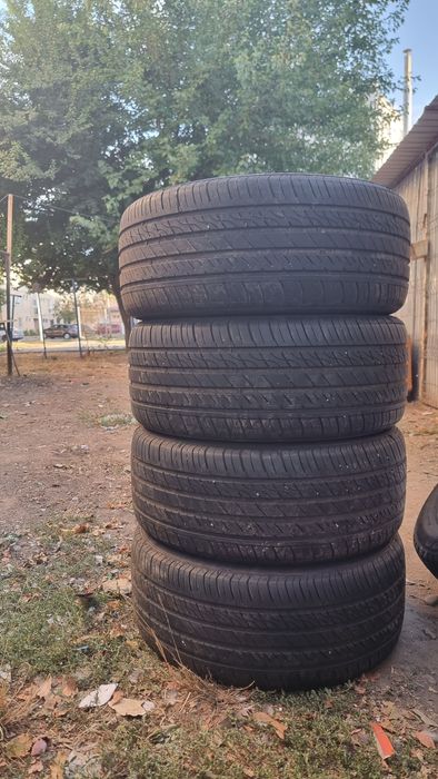 Jante echipate cu anvelope 215/55/R16 si 235/46/R17  M+S