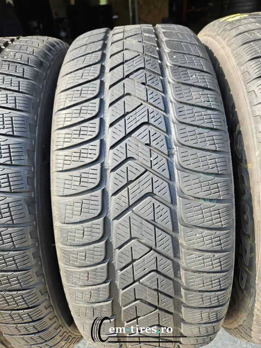 SET 4 Anvelope Iarna 235/55 R18 PIRELLI Scorpion Winter 104H