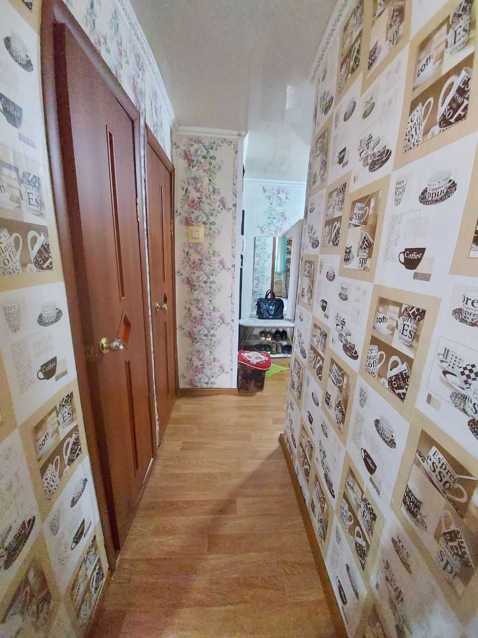 `ПРОДАМ 4 комнатную квартиру в Сортировке, центр района, дом кирпичный