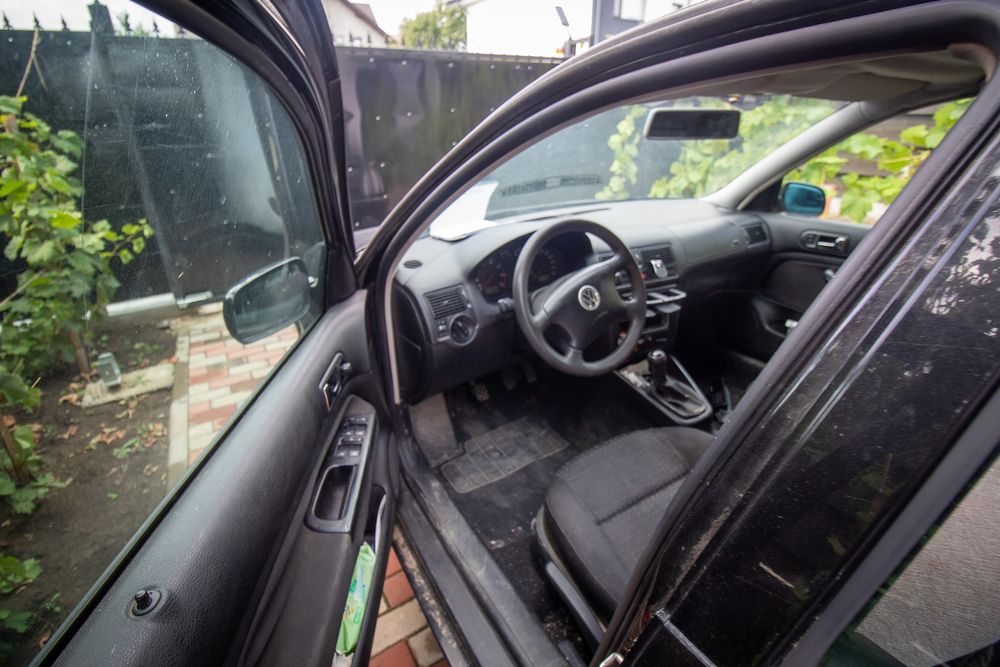 Volkswagen Golf 4 - An 2001 1.4 benzina