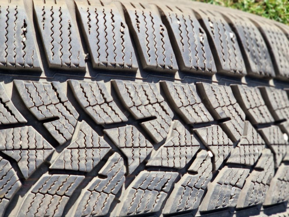 Зимни Гуми с Джанти 235/60R18