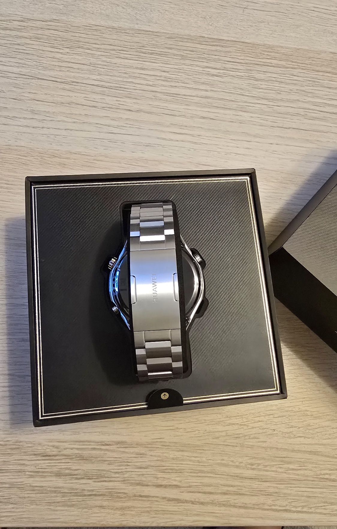 Смарт часовник Huawei Watch Ultimate