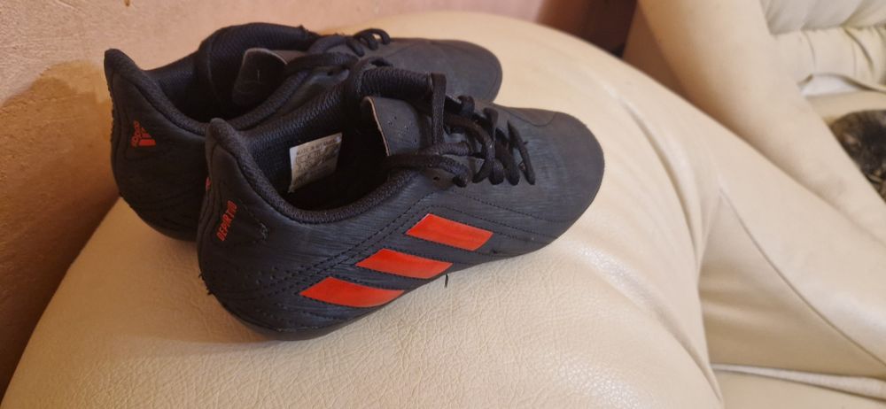 Адидас бутонки 35н adidas deportivo