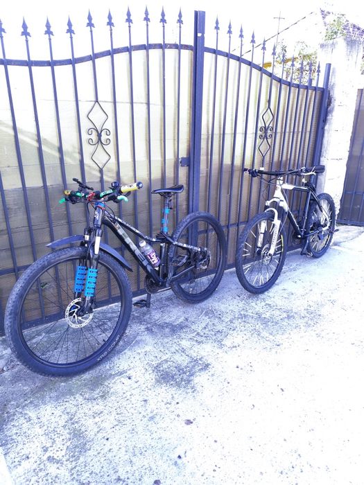 Vând doua biciclete în stare impecabilă