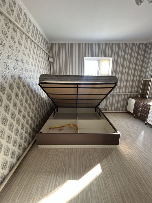 Диван екі адамдық