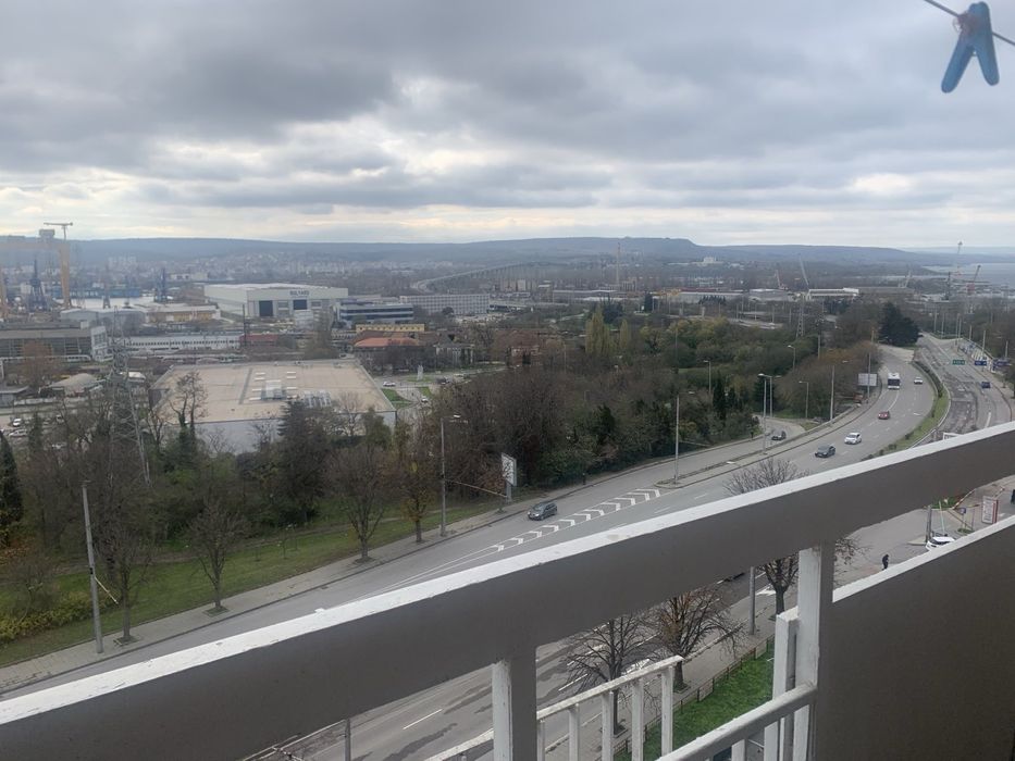 Дава се под наем Тристаен апартамент в Варна, Център - 68 кв.м за 433.5 € - Снимка #3