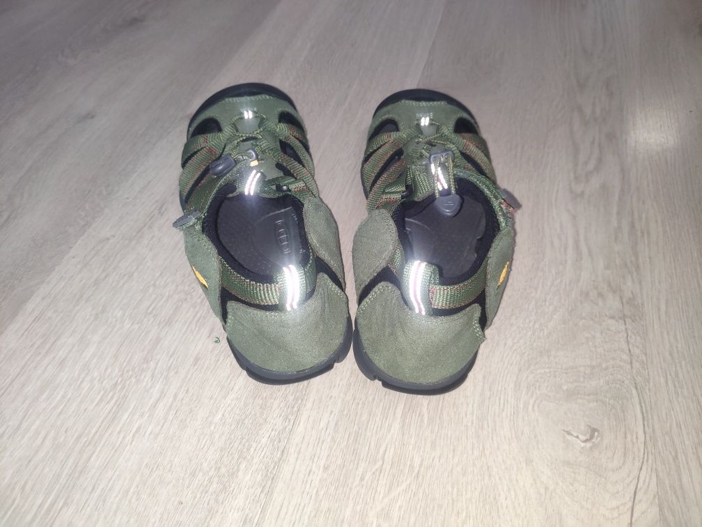 Keen CLEARWATER CNX Leather CNX W's, дамски кожени сандали