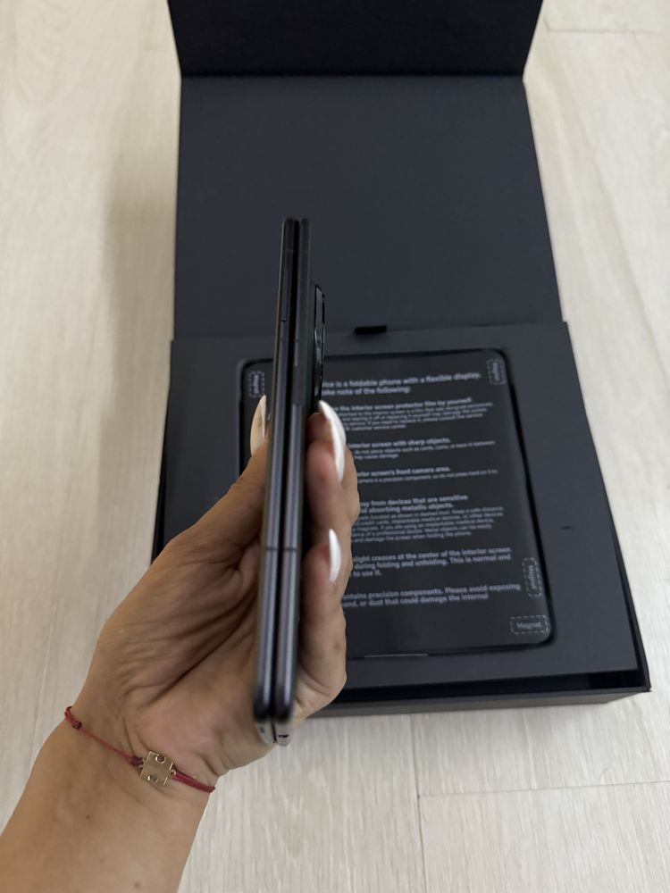 Honor magic V3 nou garantie 2 ani