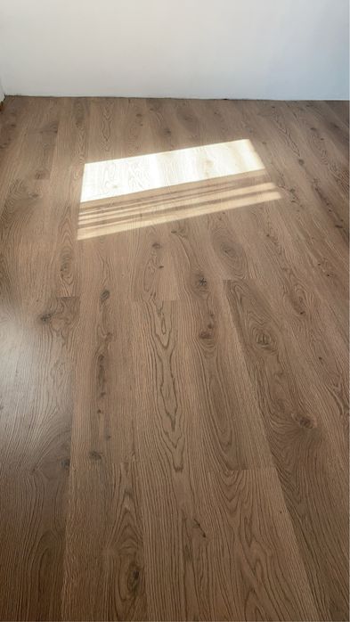 Montaj parchet laminat / stratificat.