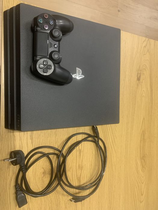 Ps4 Pro 1TB 1 джойстик