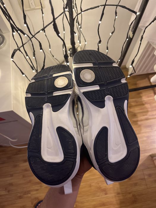 Adidasi Nike sport alb marimea 42.5