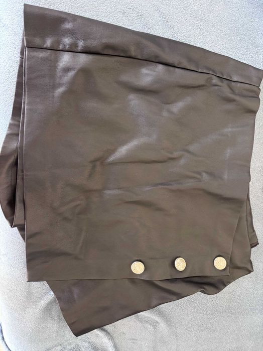 Дамска пола Amisu от еко кожа – отлично състояние