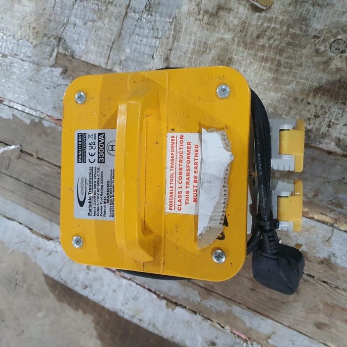 Circular Dewalt 743N 110v cu transformator 3300va