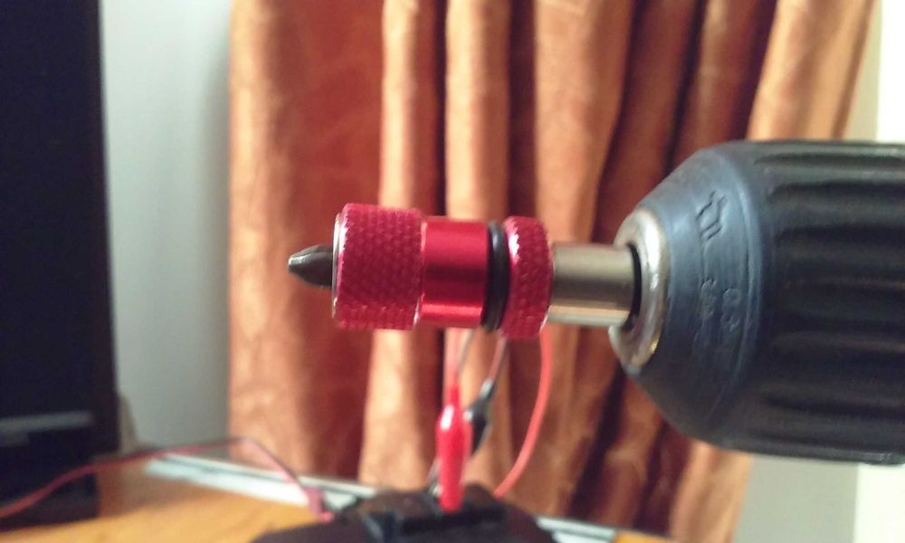 Adaptor magnetic pentru suubelnita cu biti