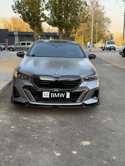 Bmw i5 35L 2024 seriy matt
