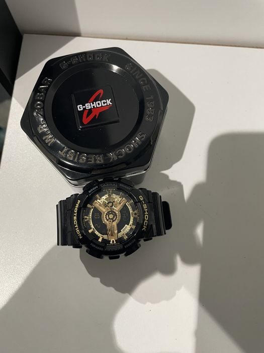 Ceas cronograf, Negru