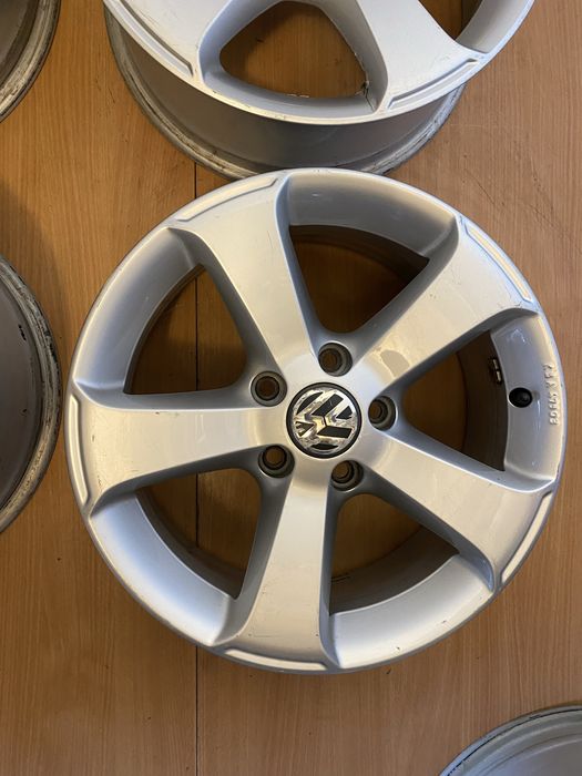 Jante originale Volkswagen Tiguan, Touran, Passat, Golf pe 16