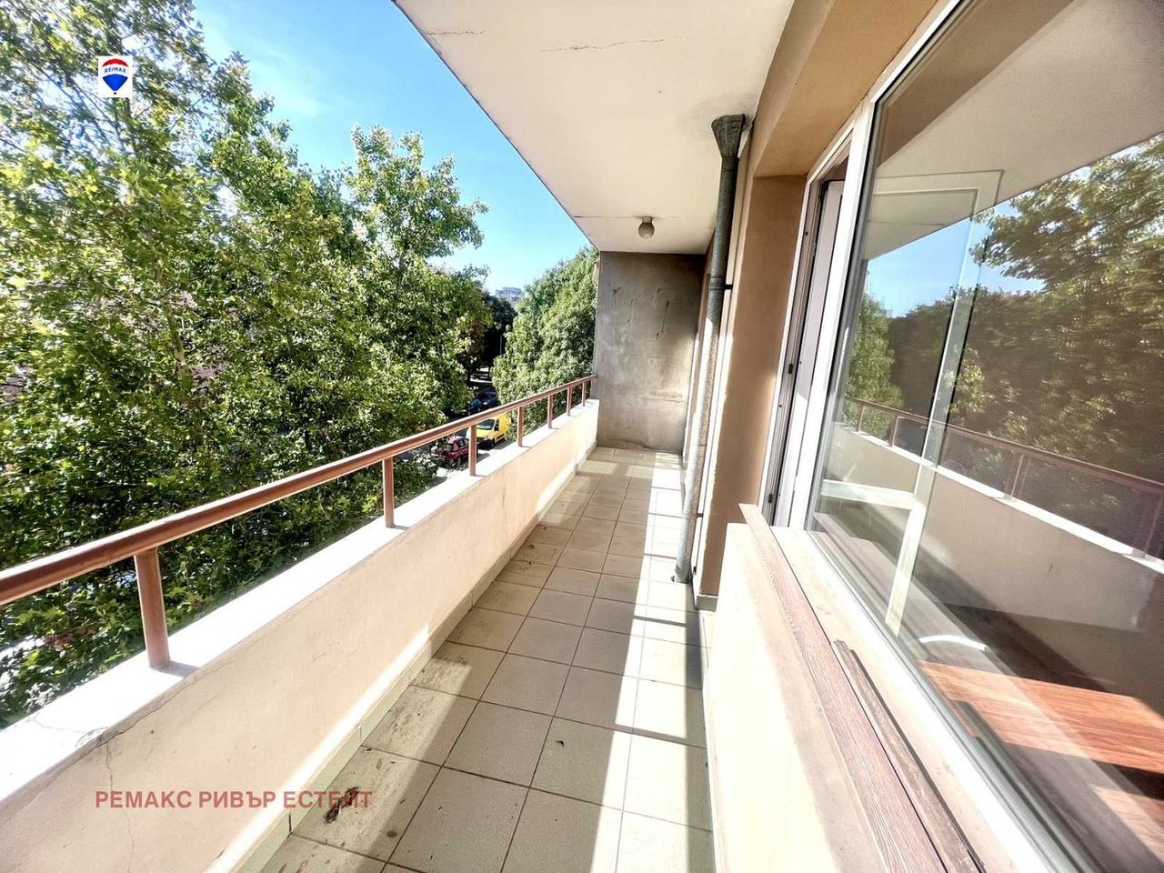 Дава се под наем Тристаен апартамент в Русе, Родина 1 - 78 кв.м за 255 € - Снимка #2