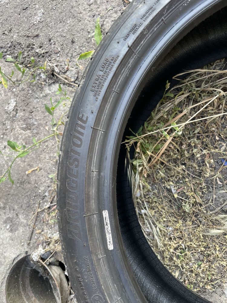 Гуми BRIDGESSTONE 235/35/19