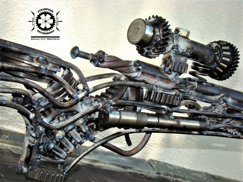 Arma de vanatoare.Sculptura decorativa stil industrial hand made.