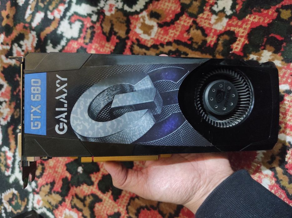 NVIDIA GeForce GTX 680  (2GB) Videokarta Srochna sotiladi